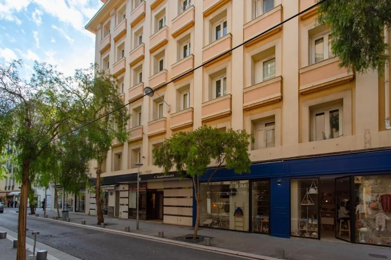 Air-Conditioned Furnished Apartment Ideal For Couples Nice France