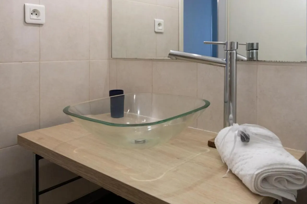 Air-Conditioned Furnished Apartment Ideal For Couples Nicea 0*,